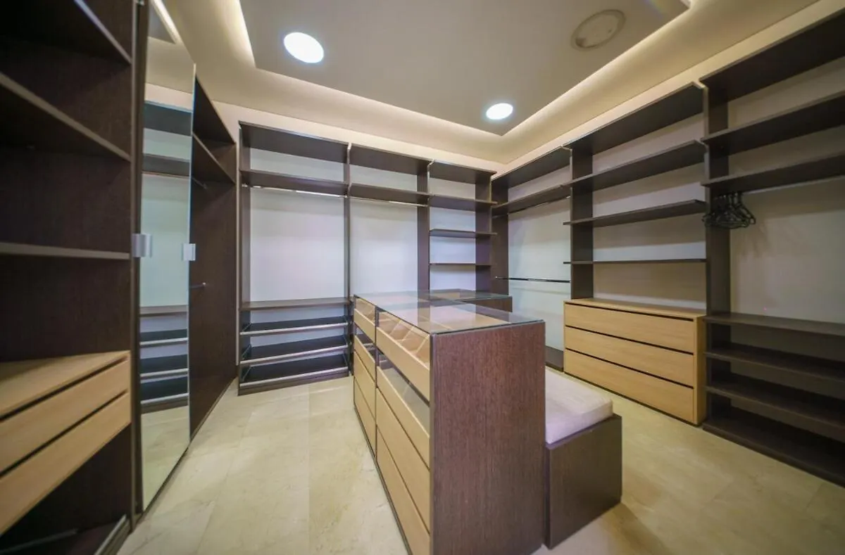Luxury Mansion 8 Bed, Heated Pool, Jacuzzi & Gym Vila Medellín 0*,  Colômbia