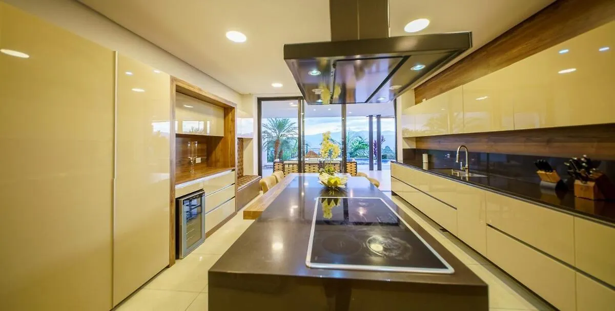 Luxury Mansion 8 Bed, Heated Pool, Jacuzzi & Gym Vila Medellín