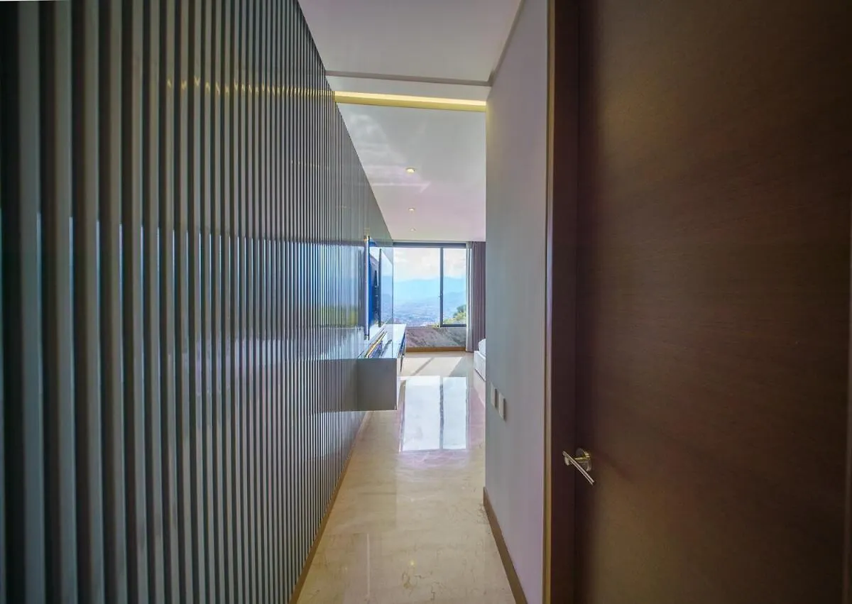 Luxury Mansion 8 Bed, Heated Pool, Jacuzzi & Gym Vila Medellín 0*,