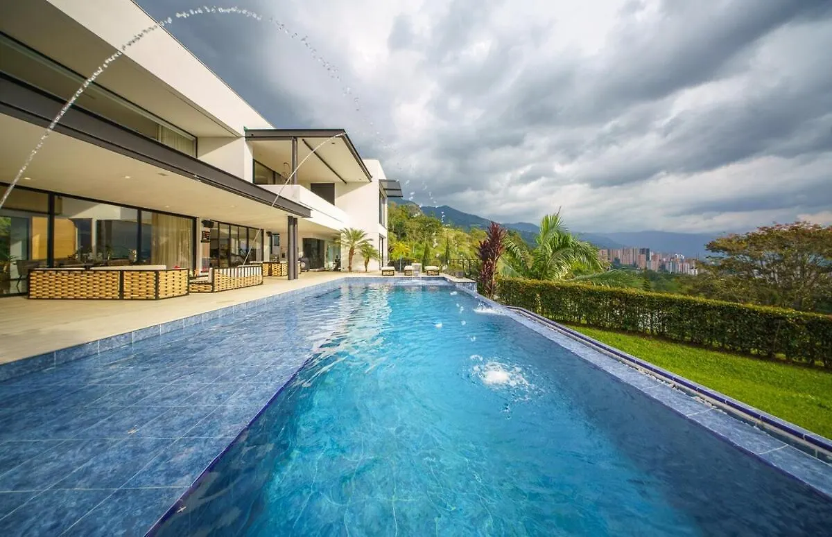 Luxury Mansion 8 Bed, Heated Pool, Jacuzzi & Gym Vila Medellín