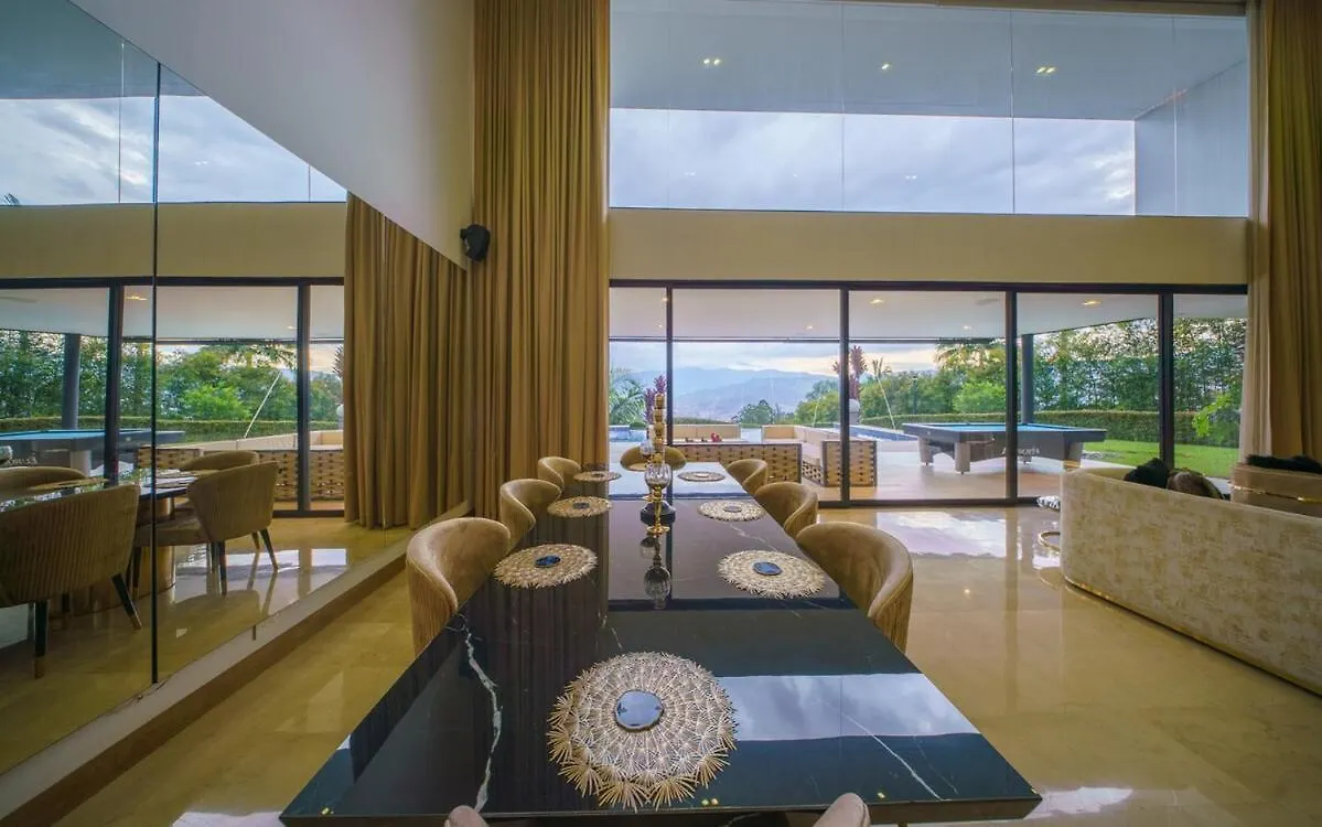 Villa Luxury Mansion 8 Bed, Heated Pool, Jacuzzi & Gym Vila Medellín