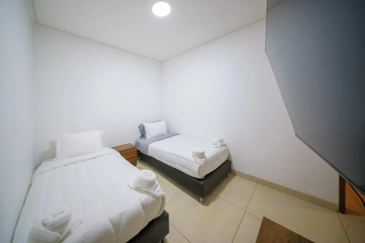 Villa Luxury Mansion 8 Bed, Heated Pool, Jacuzzi & Gym Vila Medellín