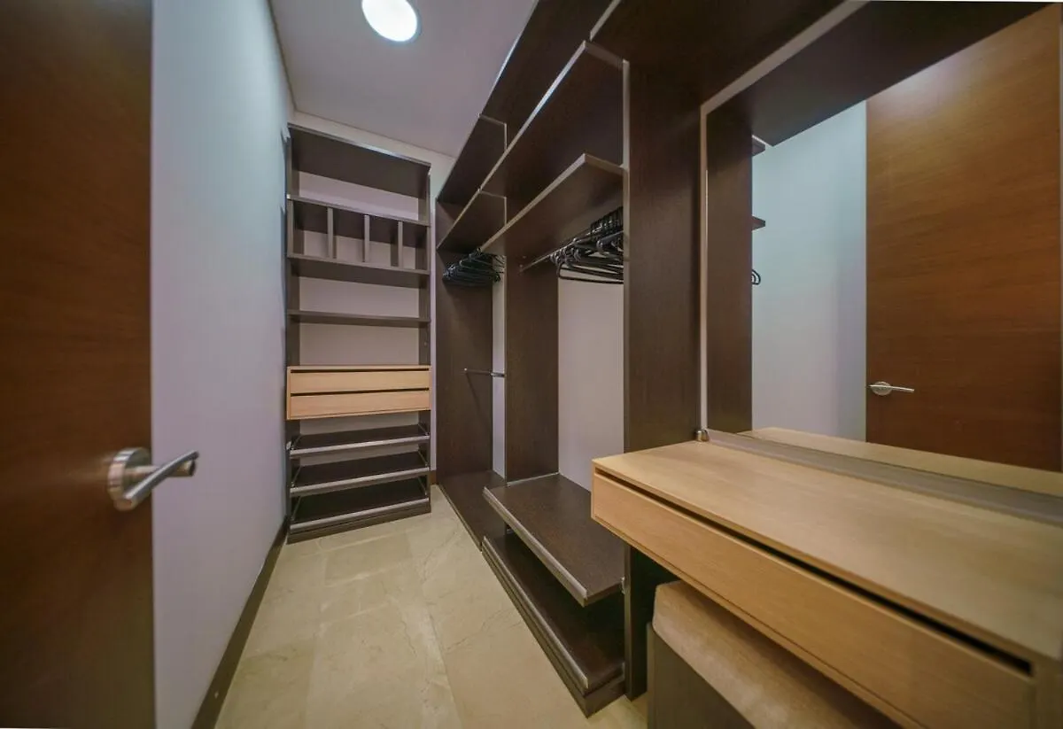 Luxury Mansion 8 Bed, Heated Pool, Jacuzzi & Gym Vila Medellín Villa