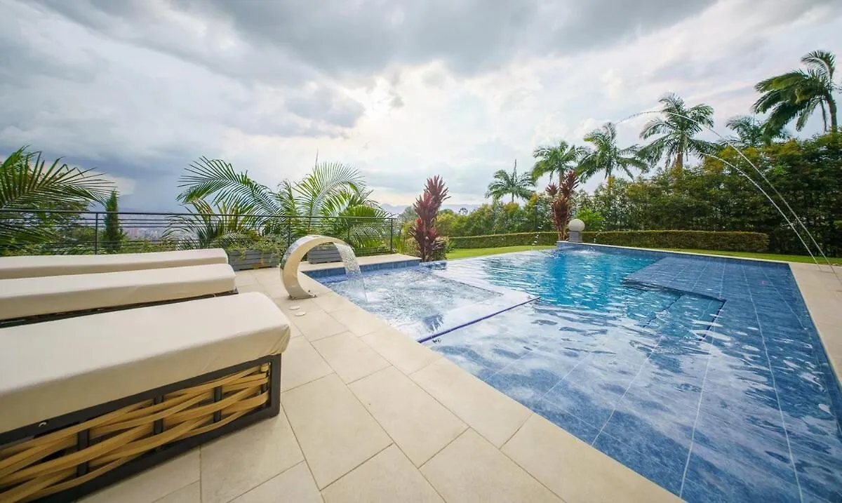 Luxury Mansion 8 Bed, Heated Pool, Jacuzzi & Gym Vila Medellín